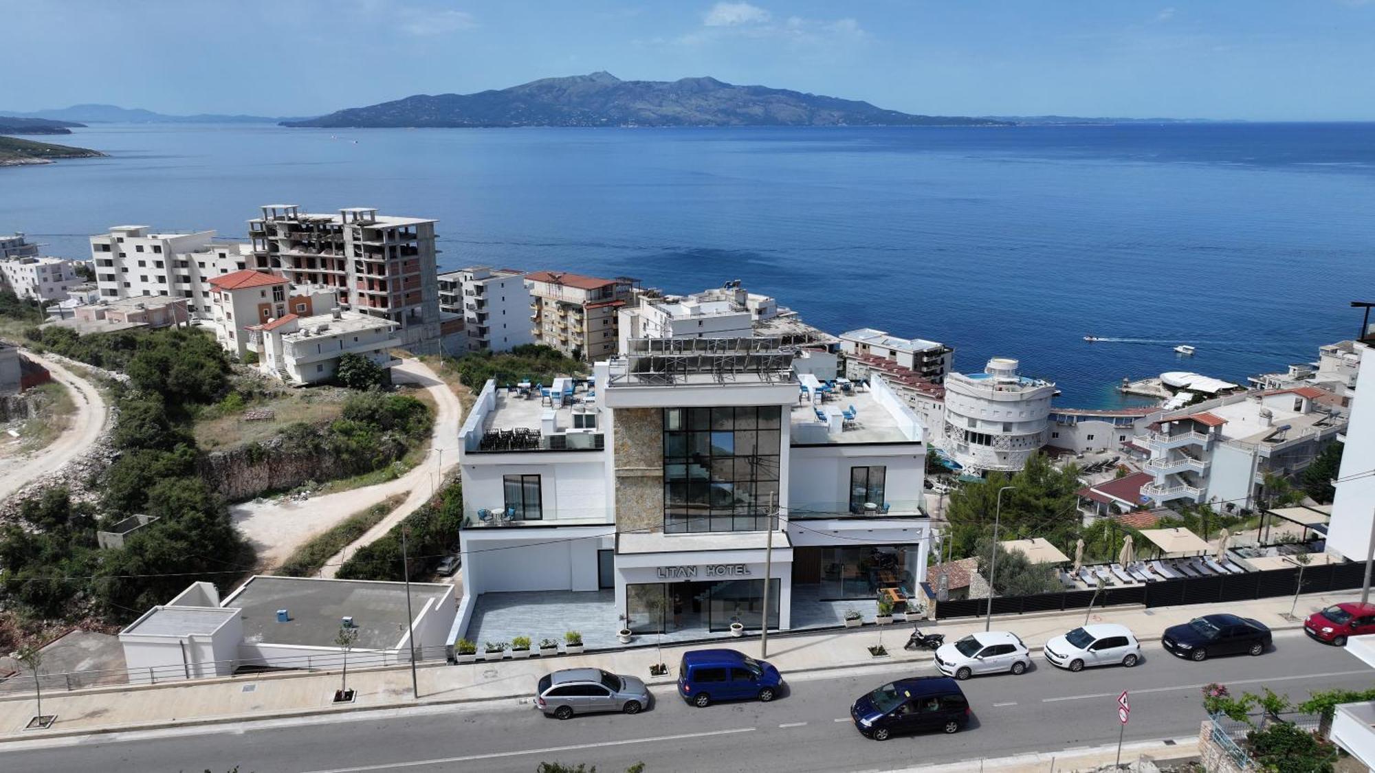 Litan Hotel Sarandë Exteriör bild