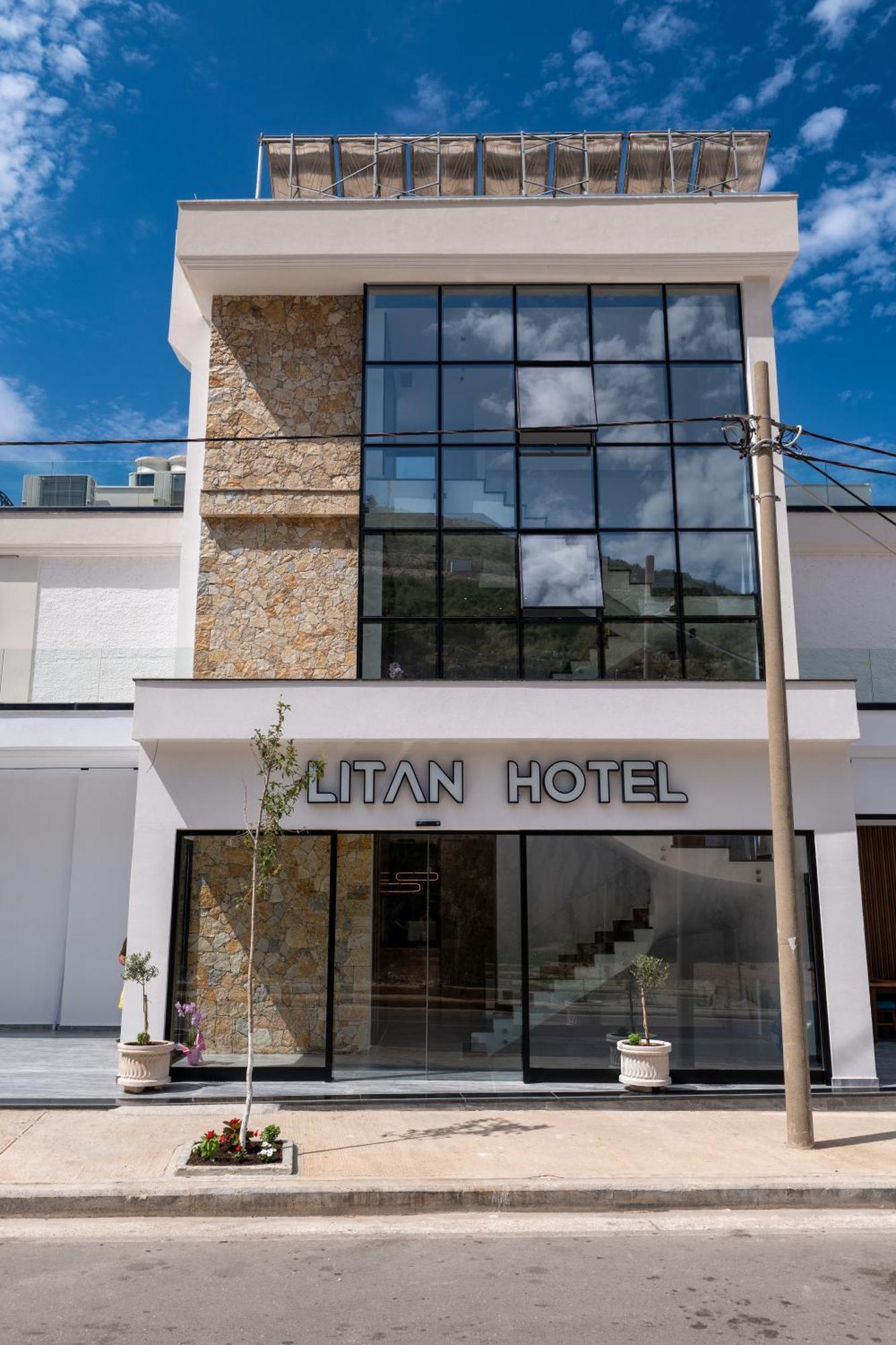 Litan Hotel Sarandë Exteriör bild
