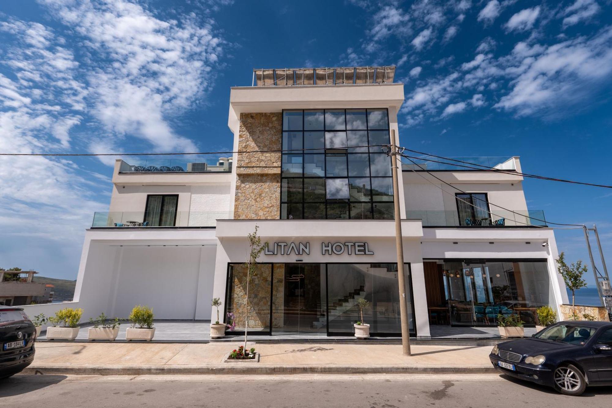 Litan Hotel Sarandë Exteriör bild