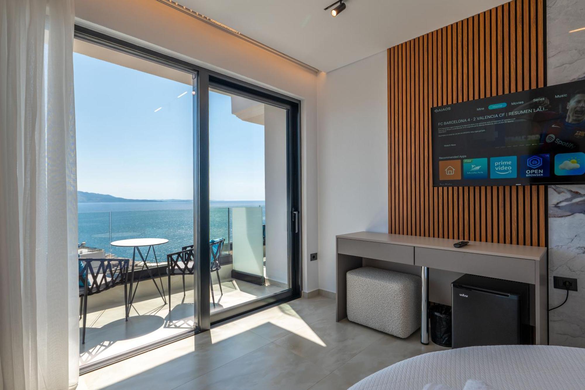 Litan Hotel Sarandë Exteriör bild