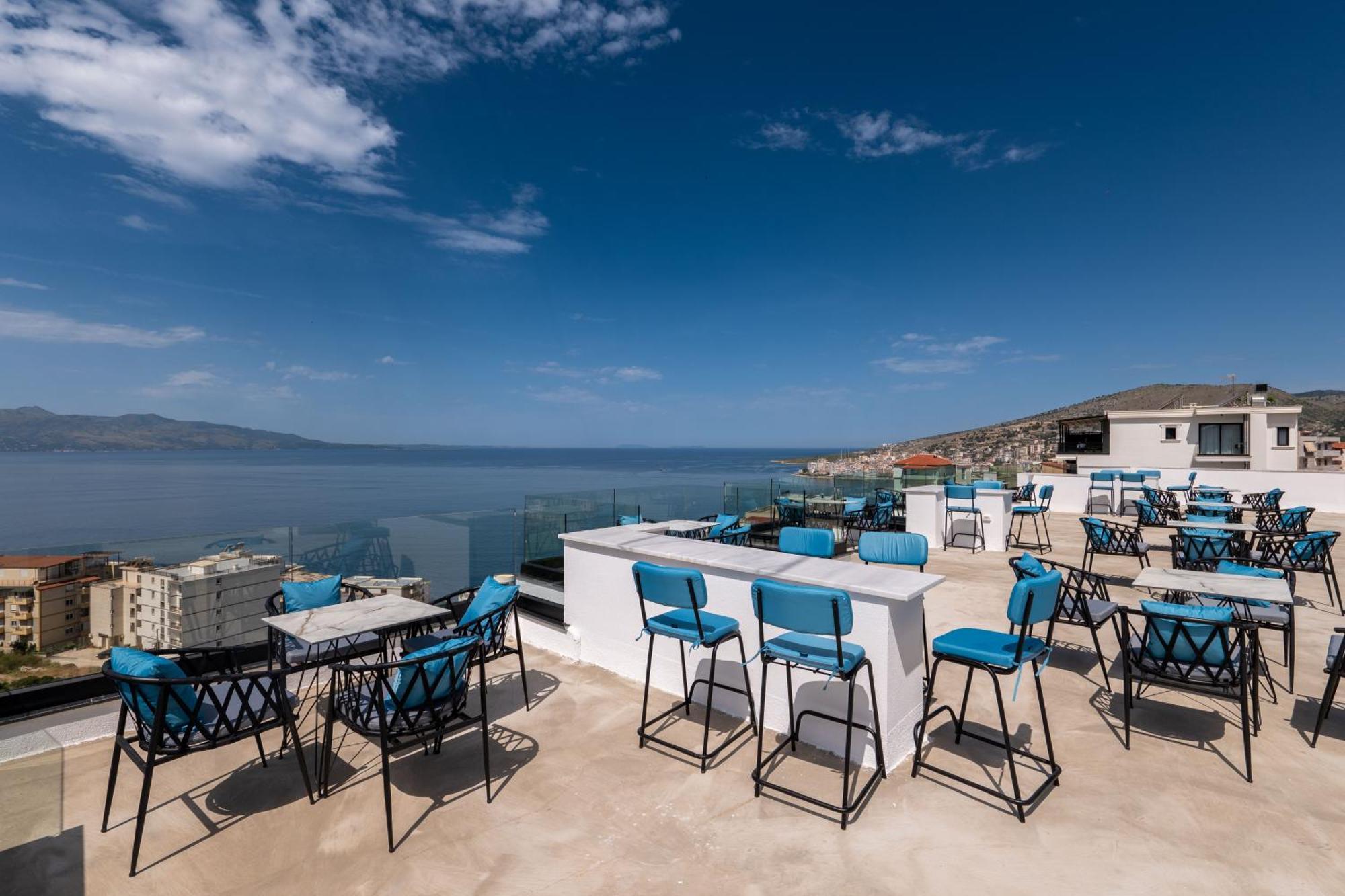 Litan Hotel Sarandë Exteriör bild
