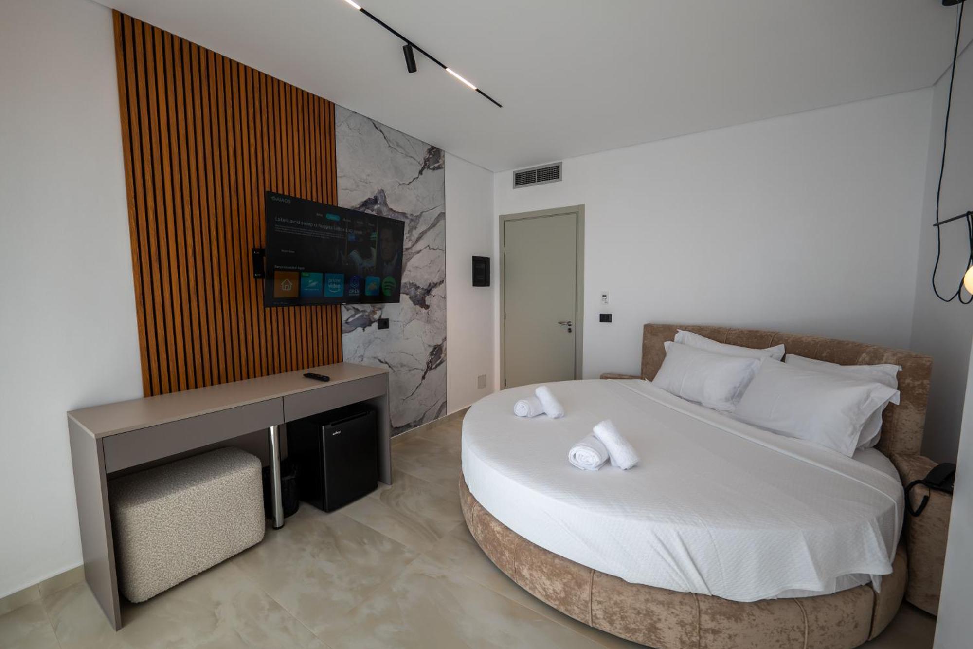 Litan Hotel Sarandë Exteriör bild